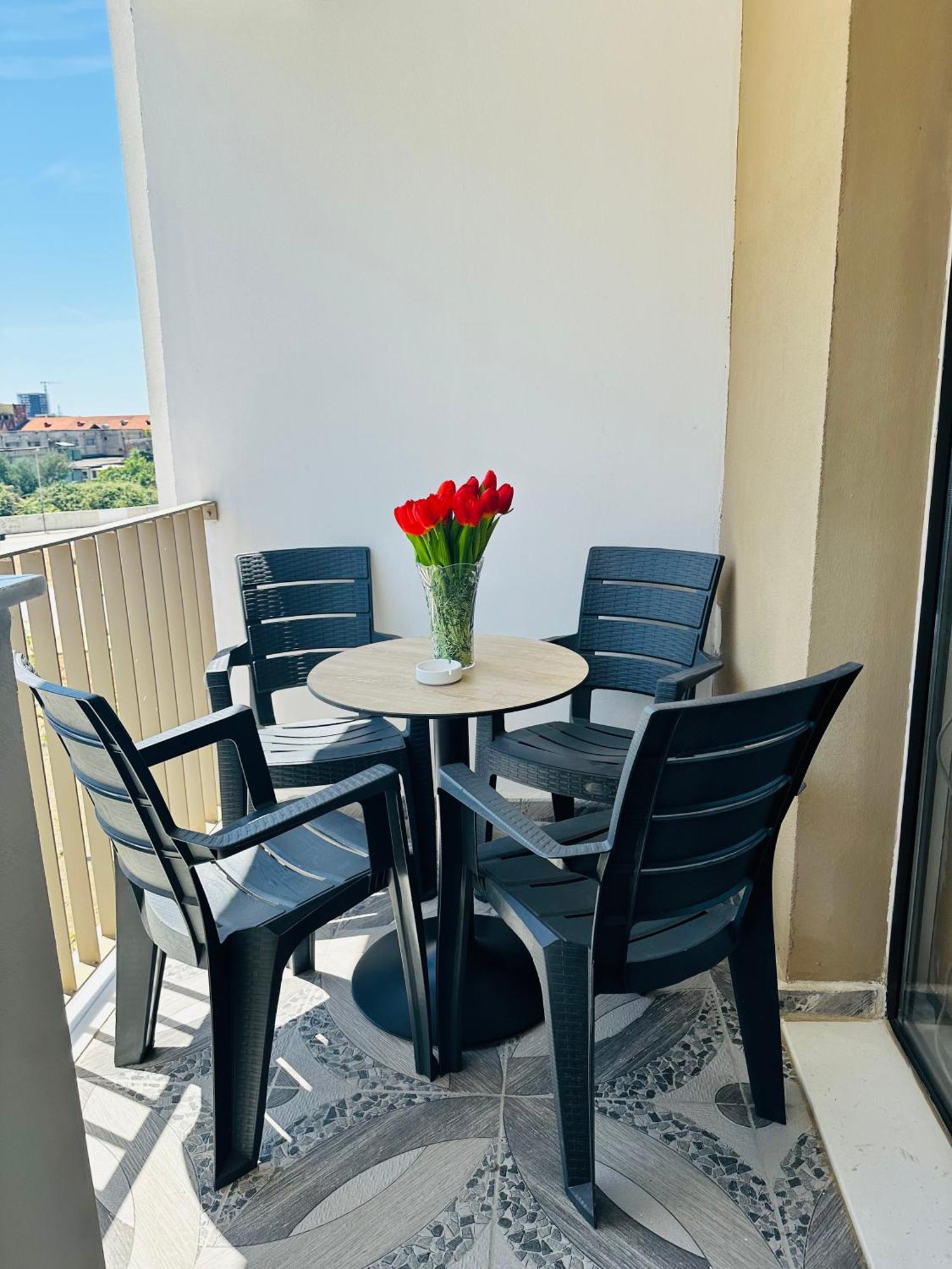 Family Apartment Τίρανα Εξωτερικό φωτογραφία
